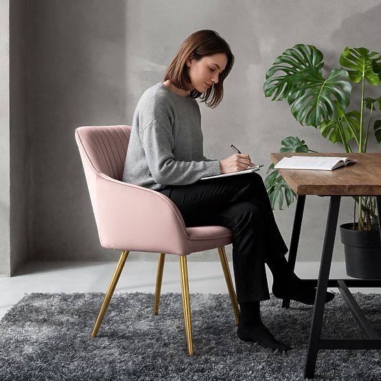 4x Samtgepolsterter Stuhl mit Steppung Puderrosa FLORENCE Goldene Beine