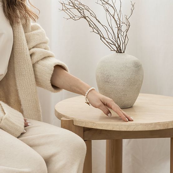 Beistelltisch Medley 50 cm, rund, Travertin/Esche