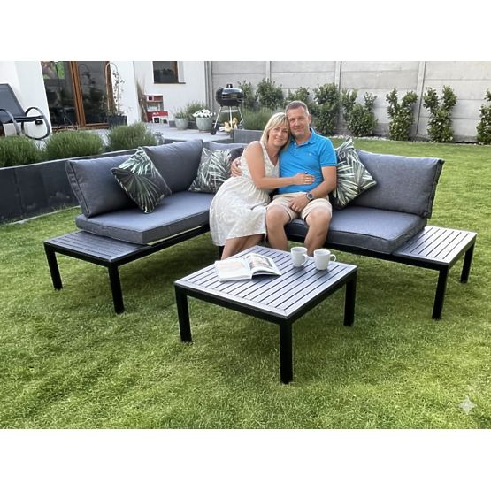 Eckiger Balkon Stahl Kaffeetisch 2 Sofas mit Armlehnen VENTO Schwarz