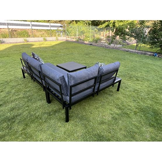 Eckiger Balkon Stahl Kaffeetisch 2 Sofas mit Armlehnen VENTO Schwarz