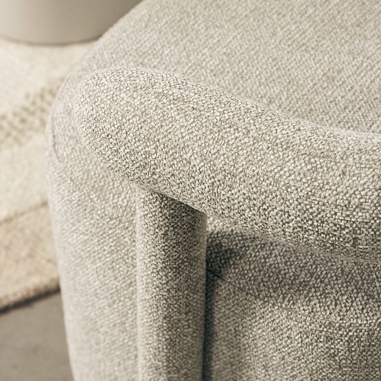 Gepolsterter Sessel Glen grau, abgerundete Formen