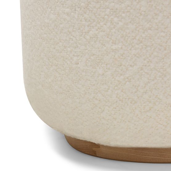 Gepolsterter Sessel Imai weiß, runde Formen