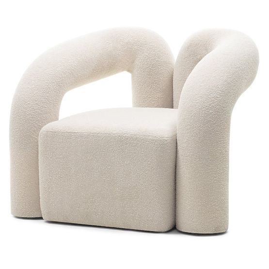 Gepolsterter Sessel Merry in Hellbeige, Bouclé, abgerundete Form
