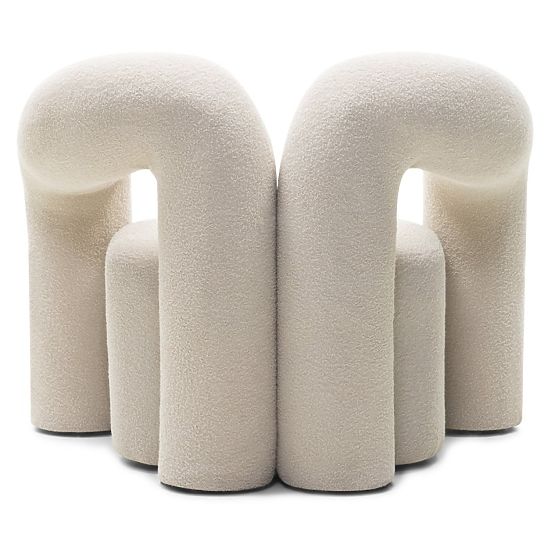Gepolsterter Sessel Merry in Hellbeige, Bouclé, abgerundete Form