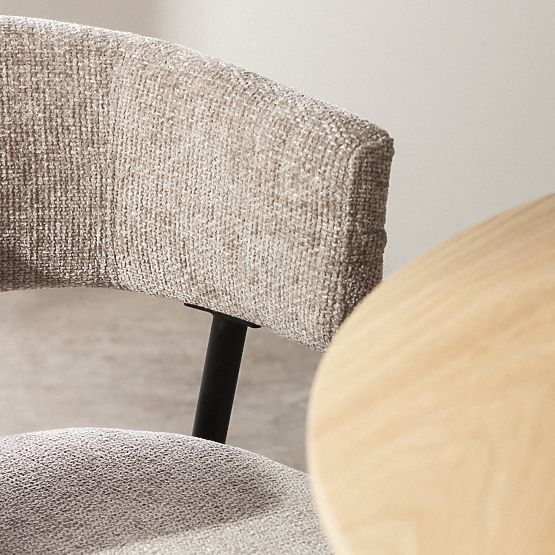 Gepolsterter Stuhl Rosario beige/schwarze Beine