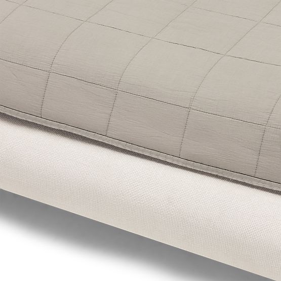 Gepolstertes Bett Booli 140x200 cm, mit Lattenrost, Kugelbeine, hellbeige