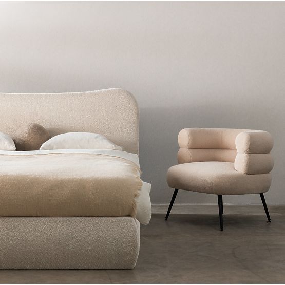 Gepolstertes Bett Derry 140x200 cm, mit Lattenrost und Stauraum, abgerundet, beige