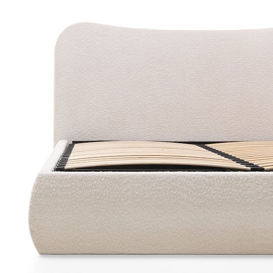 Gepolstertes Bett Derry 140x200 cm, mit Lattenrost und Stauraum, abgerundet, beige