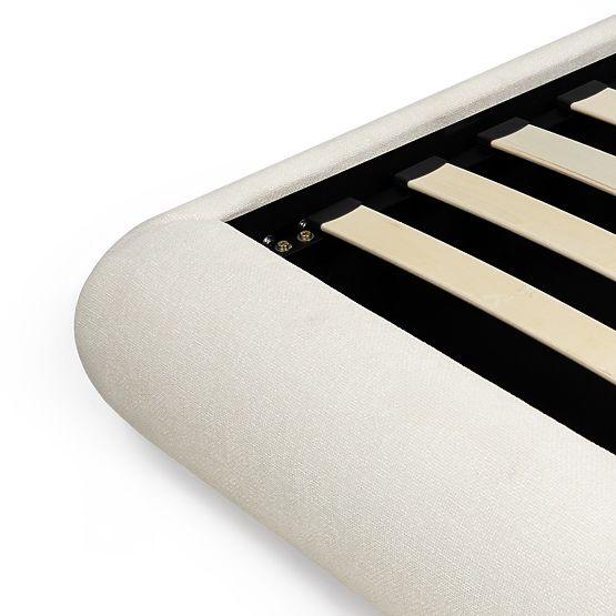 Gepolstertes Bett Lumi 160x200 cm, mit Lattenrost und Stauraum, abgerundet, hellbeige