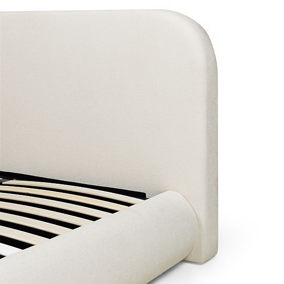 Gepolstertes Bett Lumi 160x200 cm, mit Lattenrost und Stauraum, abgerundet, hellbeige