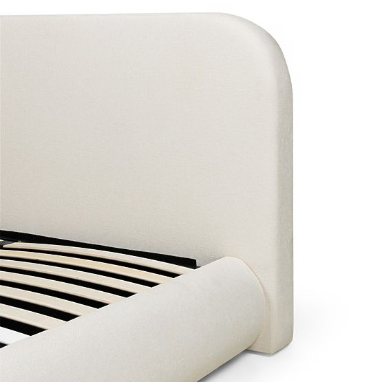 Gepolstertes Bett Lumi 160x200 cm, mit Lattenrost und Stauraum, abgerundet, hellbeige