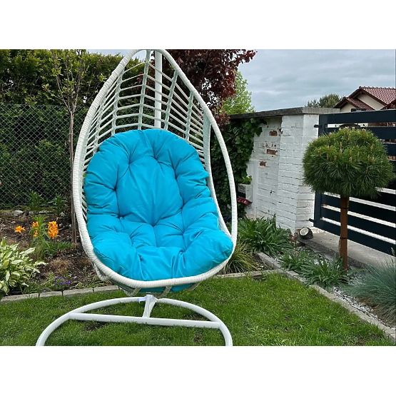 Hängesessel BELLISSIMO (Sessel + Gestell) aus weißem Technorattan mit blauem Kissen, Bezug GRA