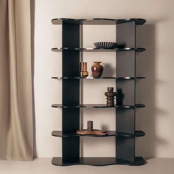 Hoher Regal Rheo, schwarz, gewellt