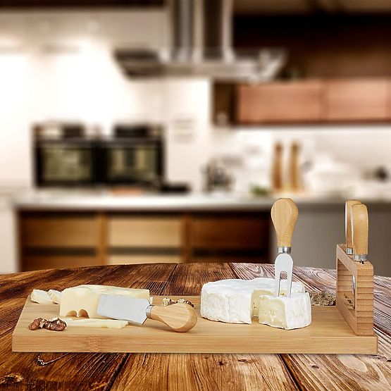 Käse- und Snackbrett Salers mit Besteck