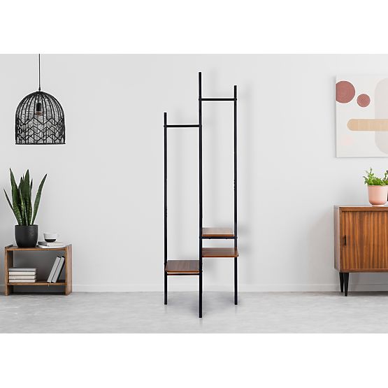 Kleiderbügel mit Regalen – Modern