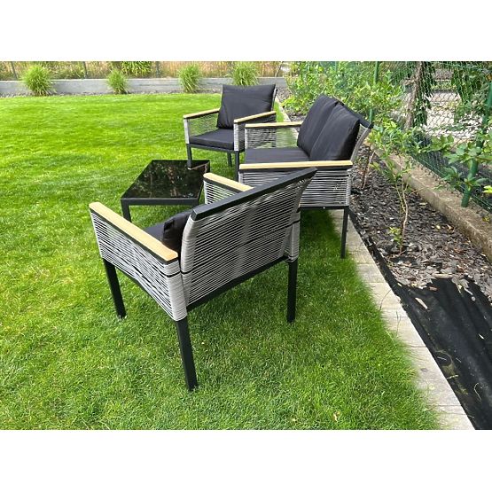 Kleine Balkonmöbel-Set (2 x Sessel, Sofa + Tisch) CORTO schwarzes Aluminium, graues Technorattan