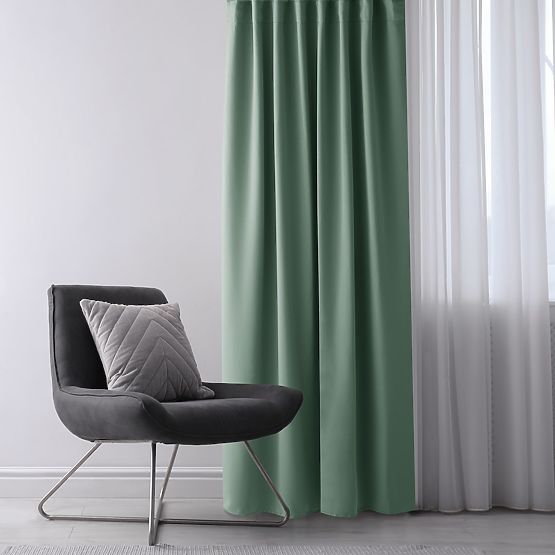 RESTILO Vorhang BLACKOUT Farbe Mint, klassischer Stil, silberne Ösen, Material bl