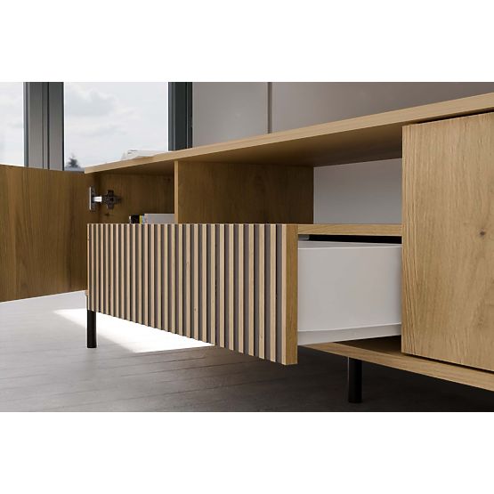 RTV-SCHRANK KAMARO 160 EICHE ARTISAN Gerillt + Klassische Frontplatte