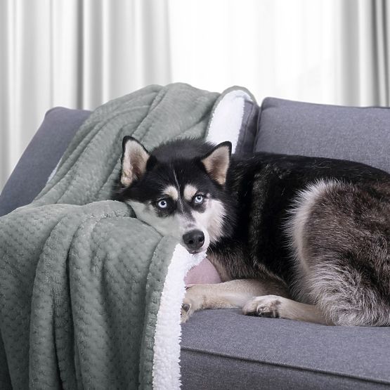 Tagesdecke SHLEEPY graue Farbe mit Jacquardmuster klassischer Stil 220x240