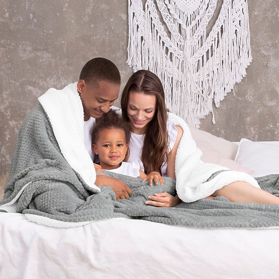 Tagesdecke SHLEEPY graue Farbe mit Jacquardmuster klassischer Stil 220x240