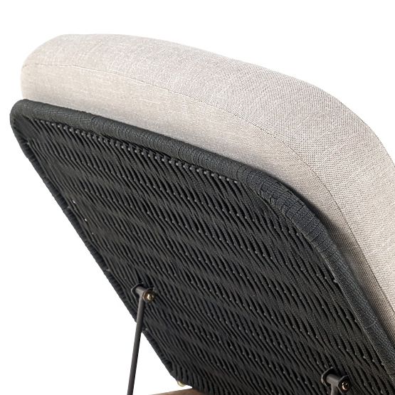 Verstellbare Gartenliege Komorebi, helles Akazienholz, Stahl, Geflecht, beige