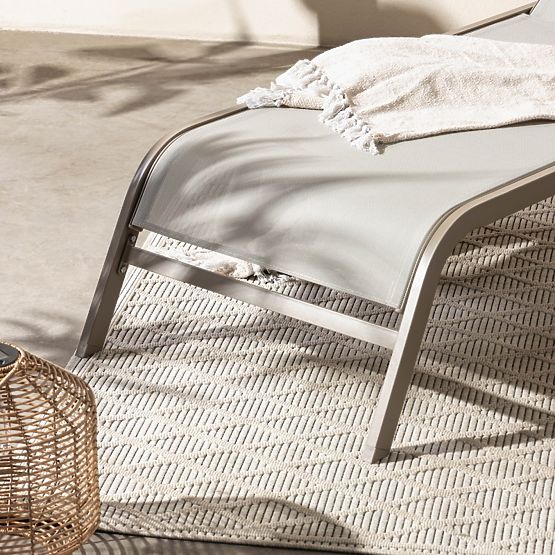 Verstellbare Gartenliege Sandy, hellgrau/beige