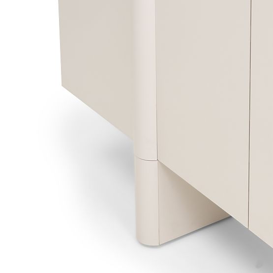 Vierflügelige Kommode Moss in Kaschmir, abgerundet